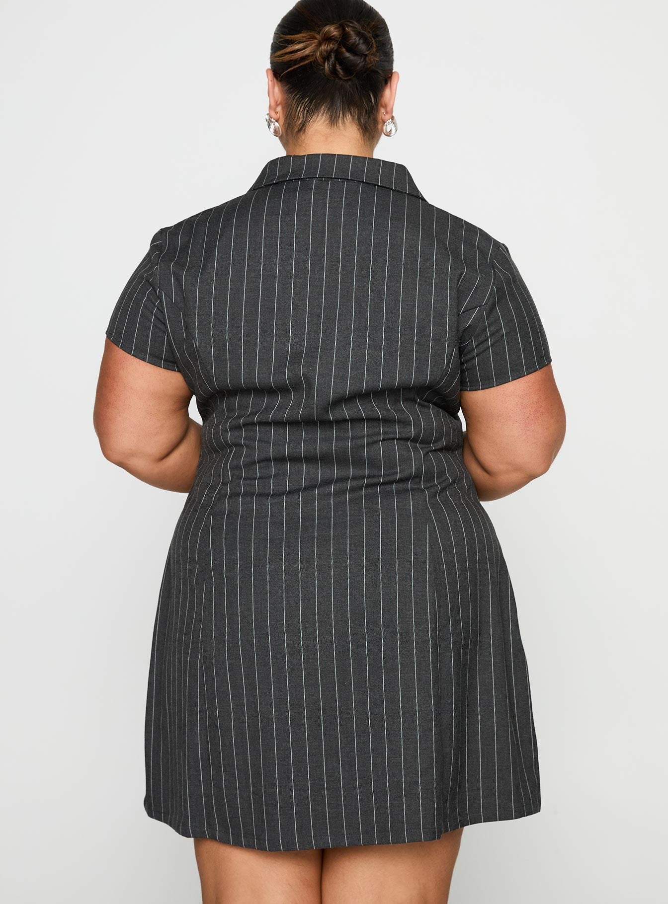 Wynona Mini Dress White / Grey Pinstripe Curve
