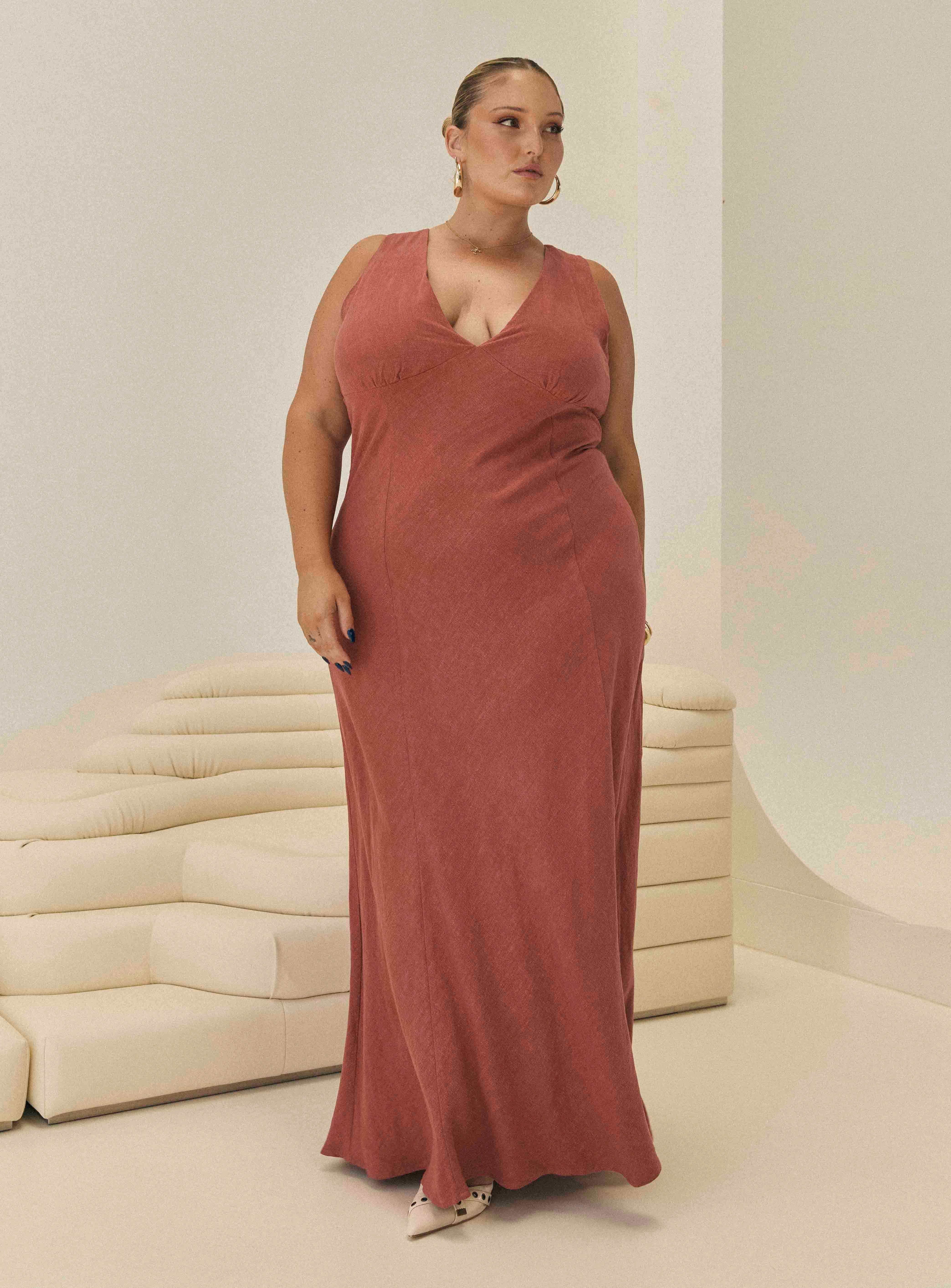 Verde Linen Blend Maxi Dress Burnt Rust Curve