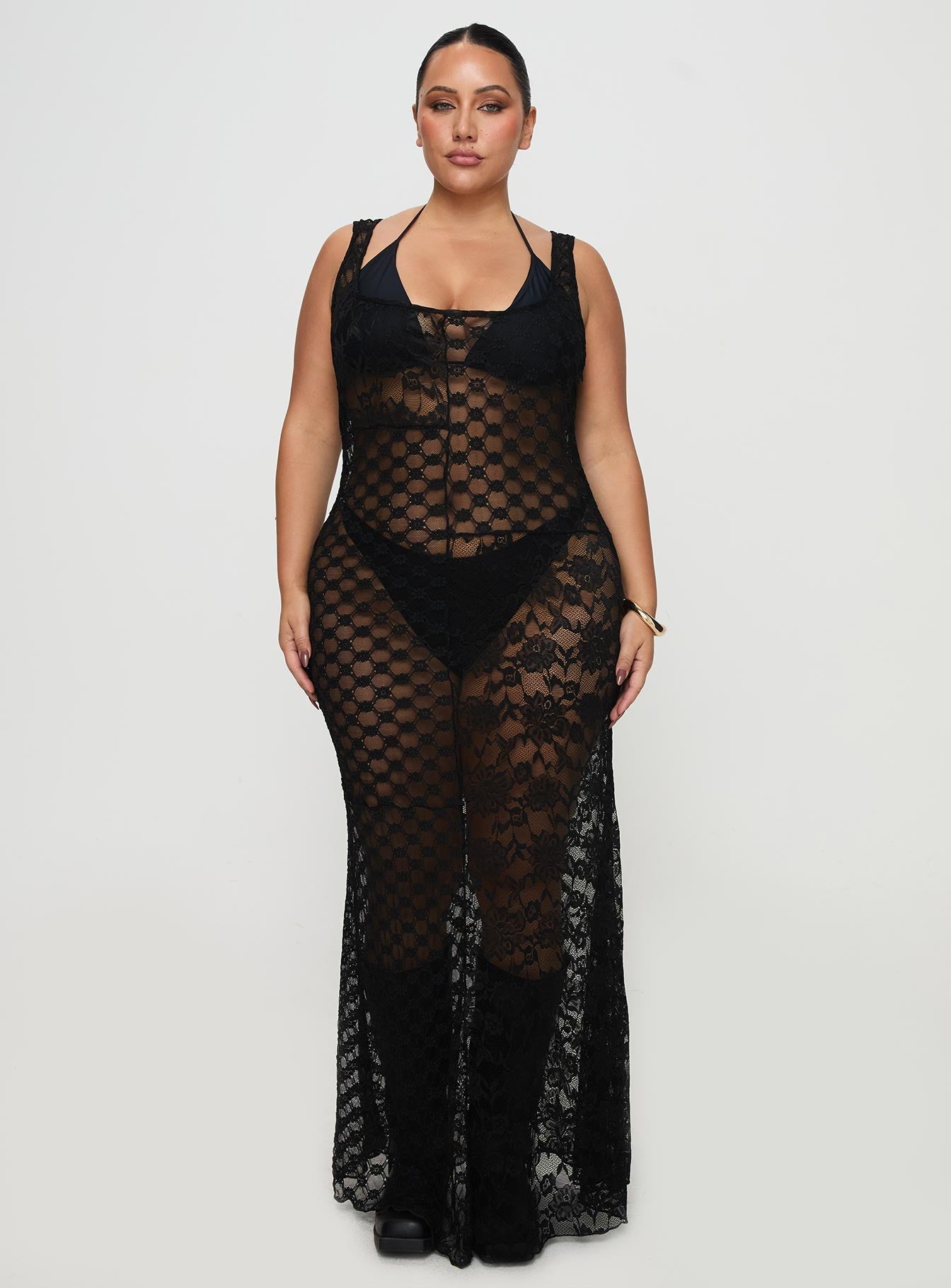 Zhara Lace Dress Black Curve