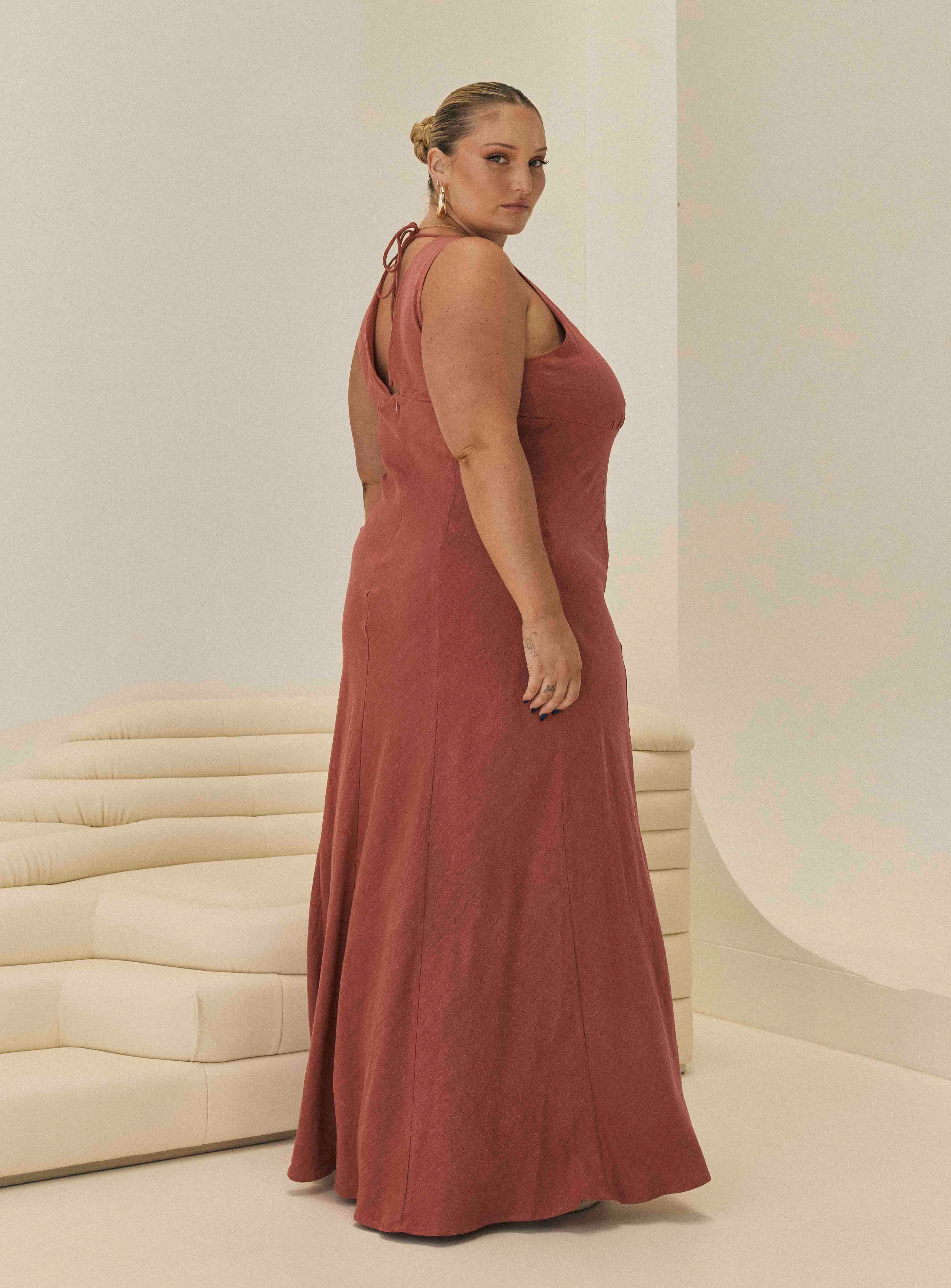 Verde Linen Blend Maxi Dress Burnt Rust Curve